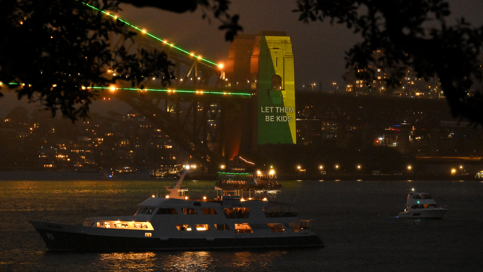 Live: View of Sydney Harbour as social media ban takes effect