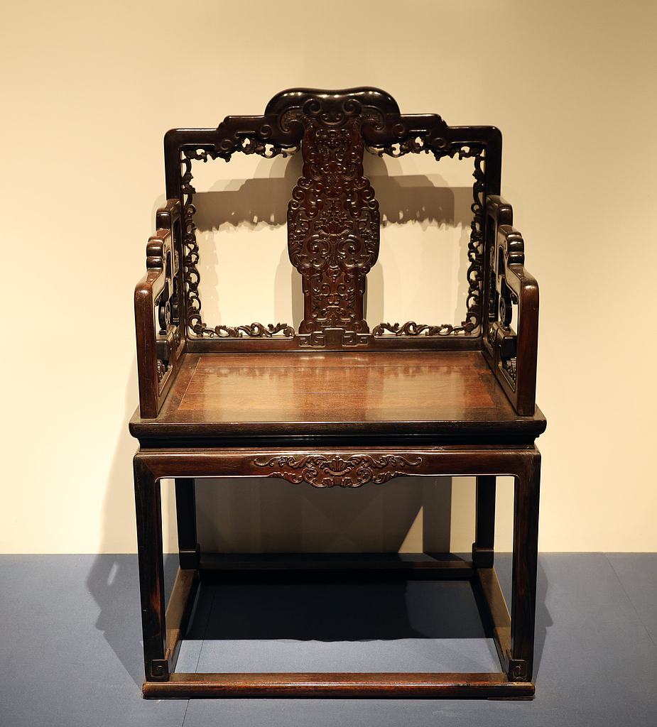 The grand tutor chair was initially known for its headrest. /VCG