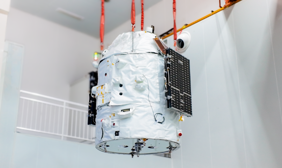 The DEAR-5 space-born experimental capsule. /AZSPACE