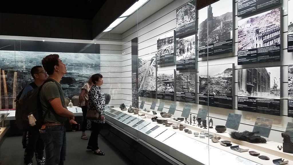 Japanese citizens visit the Nagasaki Atomic Bomb Museum, Nagasaki, Japan, April 11, 2018. /VCG