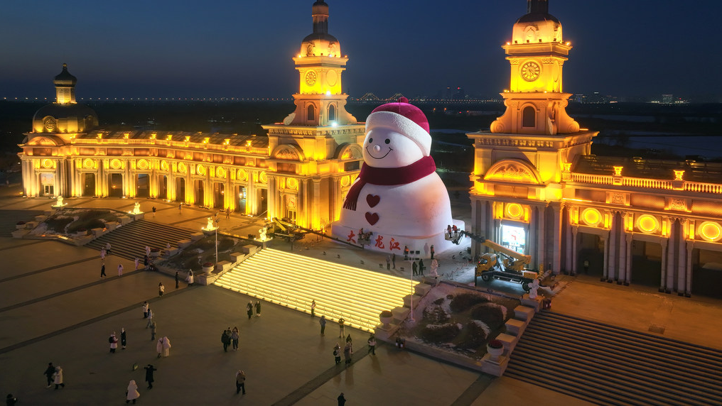 Main structure of Harbin's viral giant snowman completed