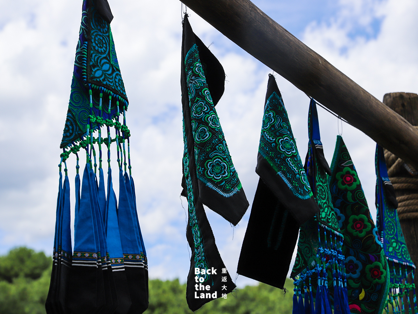 Yi embroidery features nature-inspired patterns rendered in bright, traditional colours. /CGTN