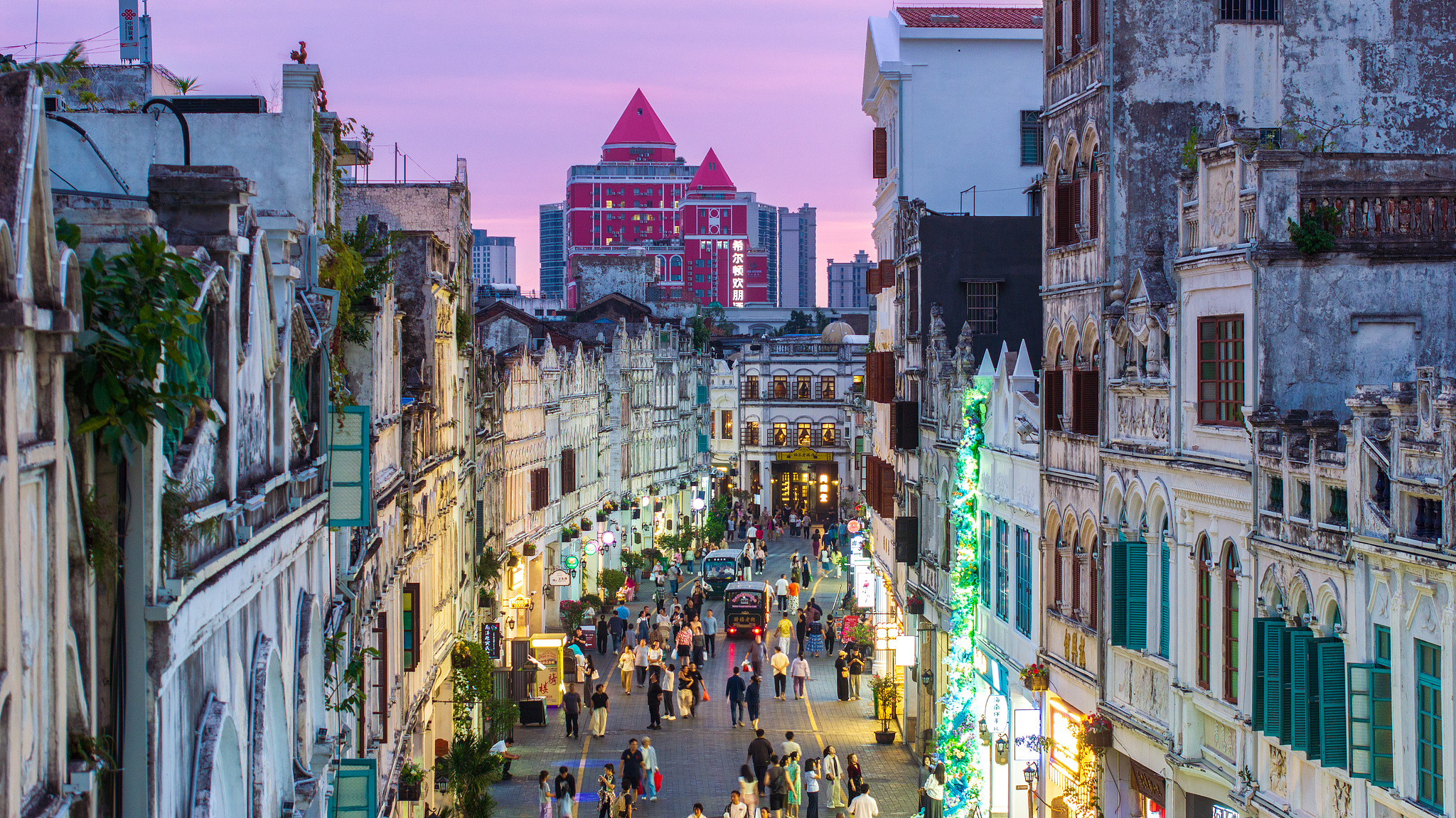 From dawn to dusk: A day in Hainan