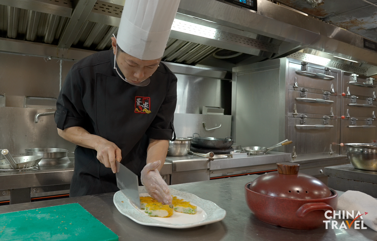Local cuisine in Lingshui/CGTN