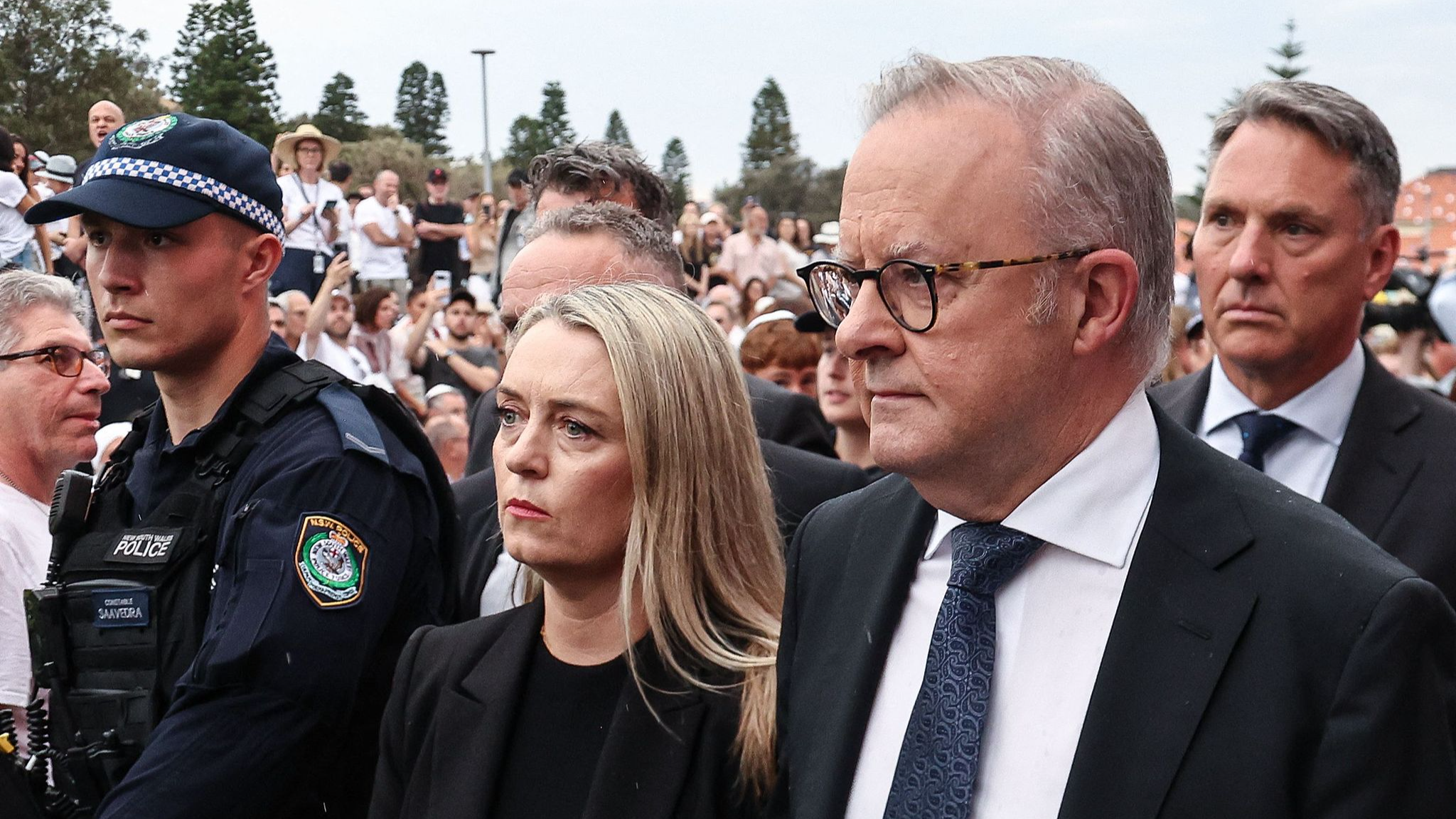 Australian Prime Minister Anthony Albanese arrives with his wife Jodie Haydon to attend the memorial held for the victims of a shooting at Bondi Beach in Sydney, Australia, December 21, 2025. /VCG