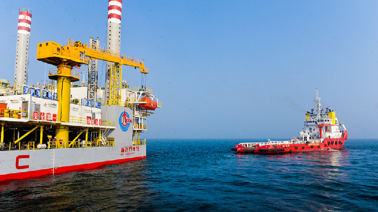 China's largest offshore oilfield reports record annual output