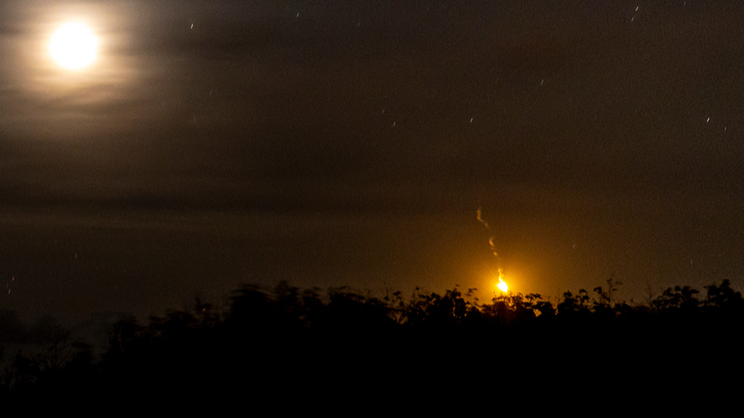 Thai military forces fire a flare during its fighting against Cambodia, Surin, Thailand, December 17, 2025. /VCG
