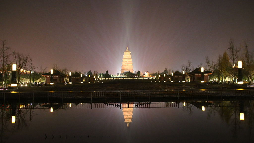 Live: Night view of Dayan Pagoda – A Tang Dynasty treasure in Xi'an