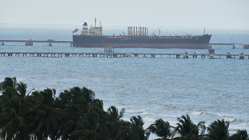 Evana, an oil tanker, is docked at El Palito port in Puerto Cabello, Venezuela, December 21, 2025. /VCG