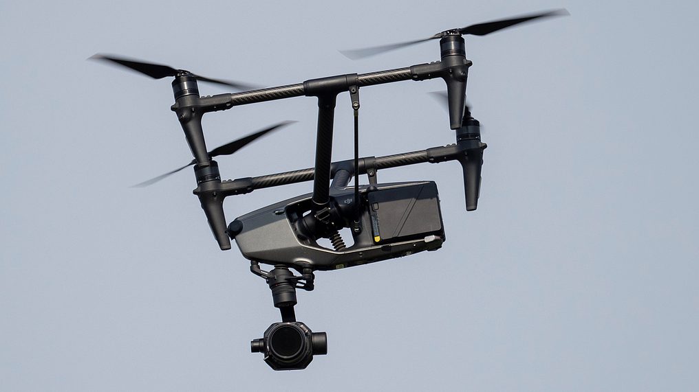 A DJI drone is used to give aerial broadcast views during the final round of LIV Golf Chicago at Bolingbrook Golf Club in Bolingbrook, Illinois, the U.S., August 10, 2025. /VCG