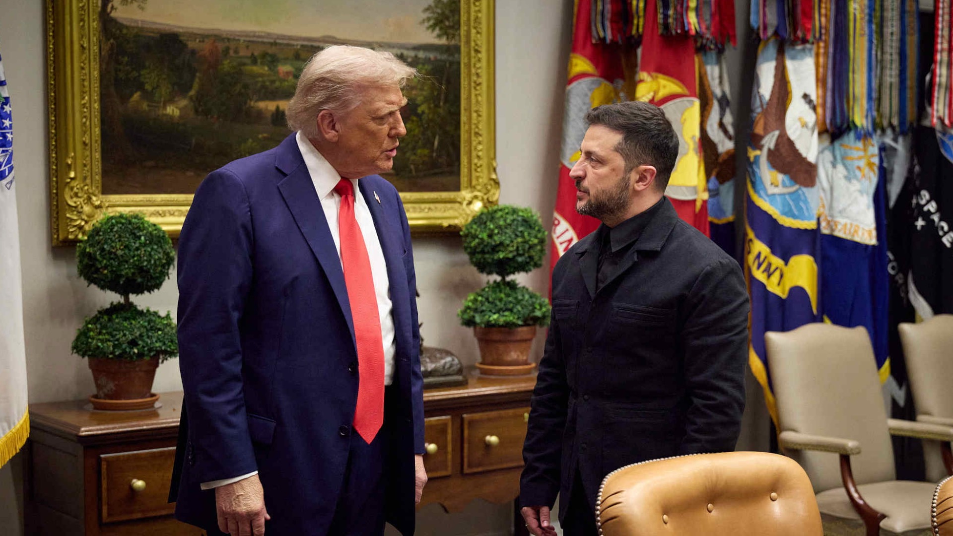 Ukrainian President Volodymyr Zelenskyy (R) meets with U.S. President Donald Trump at the White House in Washington, D.C., on August 18, 2025, as European leaders join talks aimed at ending Russia's offensive. /VCG