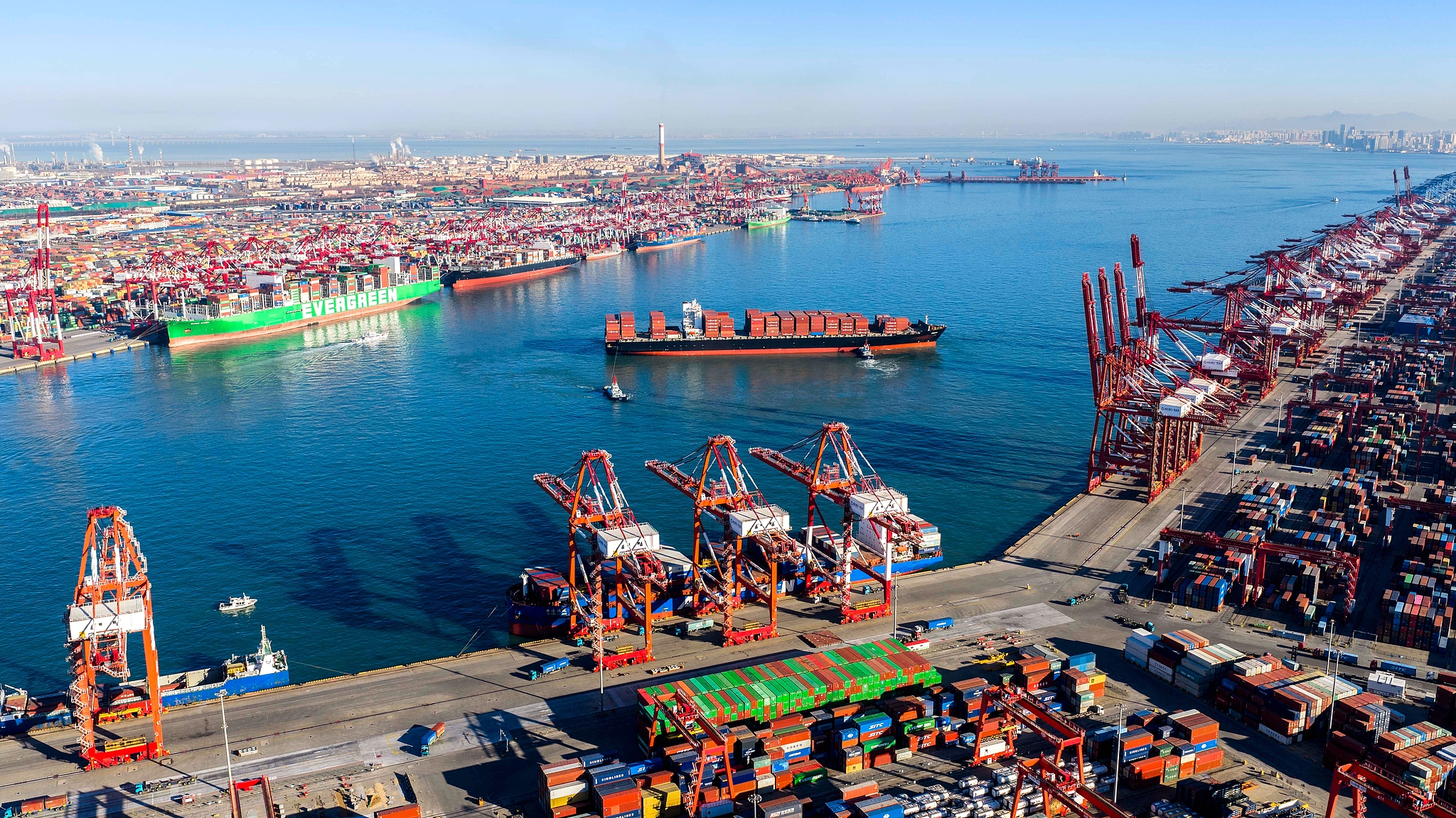 A container terminal at Qingdao Port, Shandong Province, China, December 26, 2025. /VCG