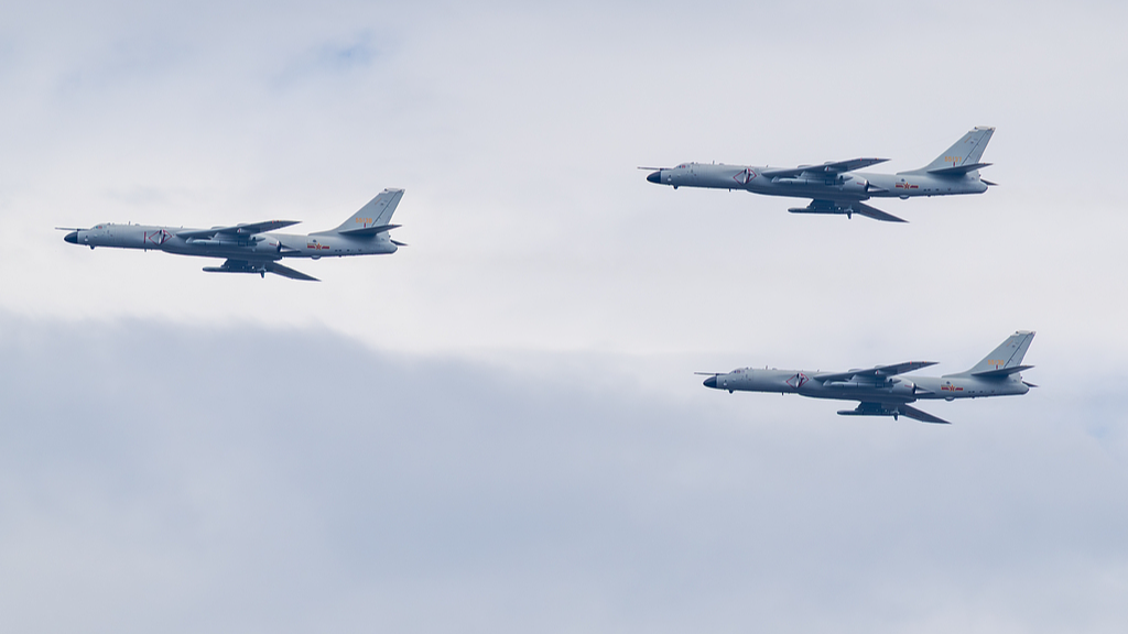 PLA bomber task forces conduct patrols to the east of Taiwan island