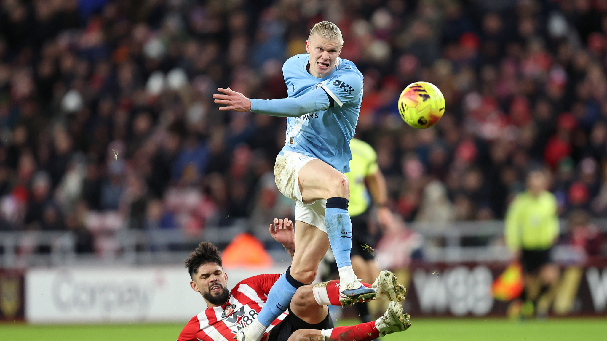Man City draw 0-0 at Sunderland, leaving Arsenal with four-point lead