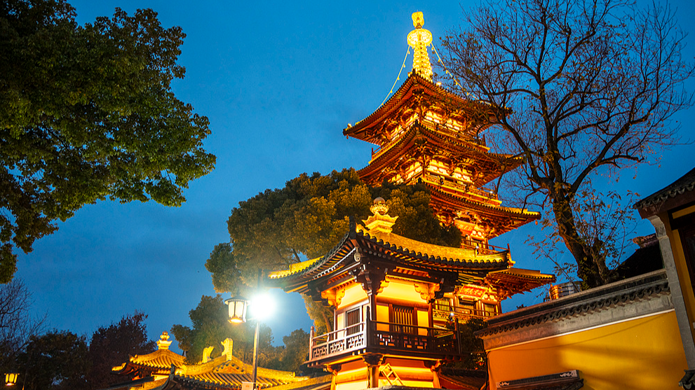 Hanshan Temple holds a New Year's Eve bell ringing ceremony in Suzhou, Jiangsu Province, China, December 31, 2025. /VCG