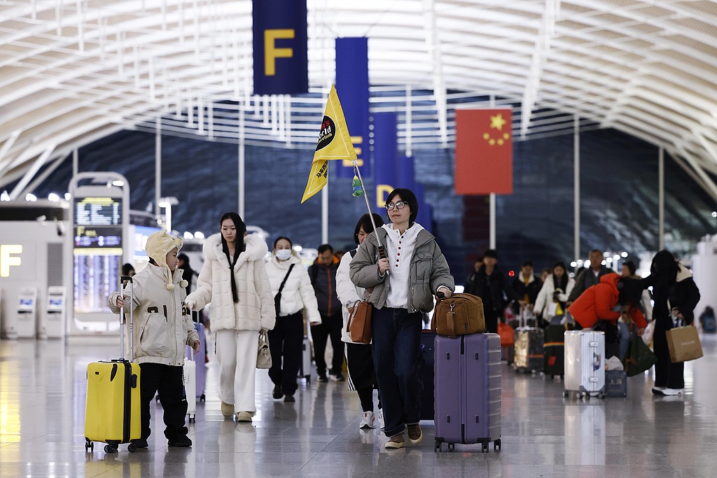New Year travel rush, Shanghai, China, December 31, 2025. /VCG