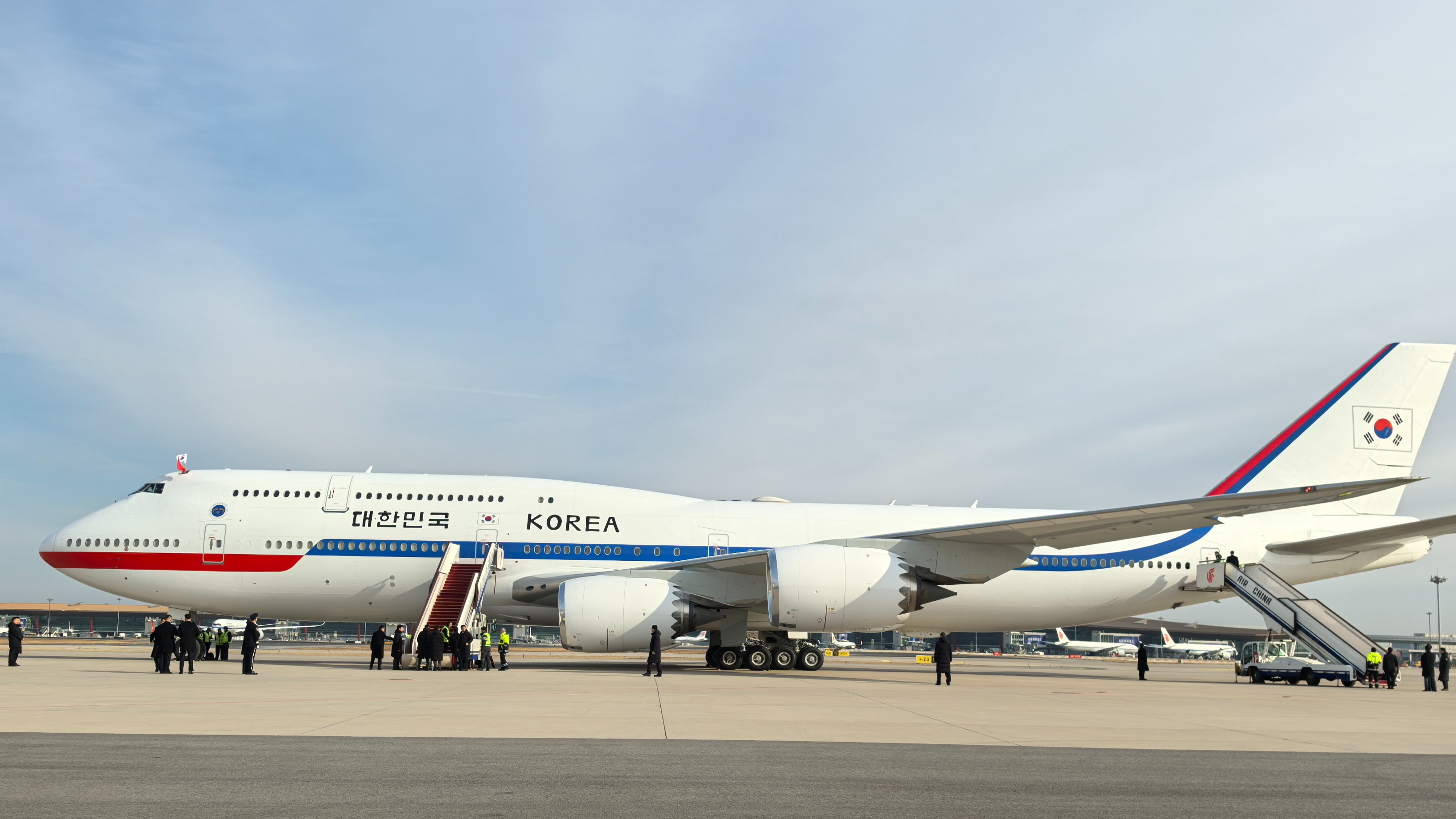 ROK President Lee Jae Myung arrives in Beijing for state visit