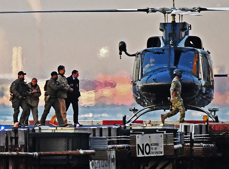 US federal agents bring Venezuelan President Nicolas Maduro and his wife Cilia Flores to lower Manhattan by helicopter to then be transported under heavy guard to NYC Federal Court in New York, United States, January 5, 2026. /VCG
