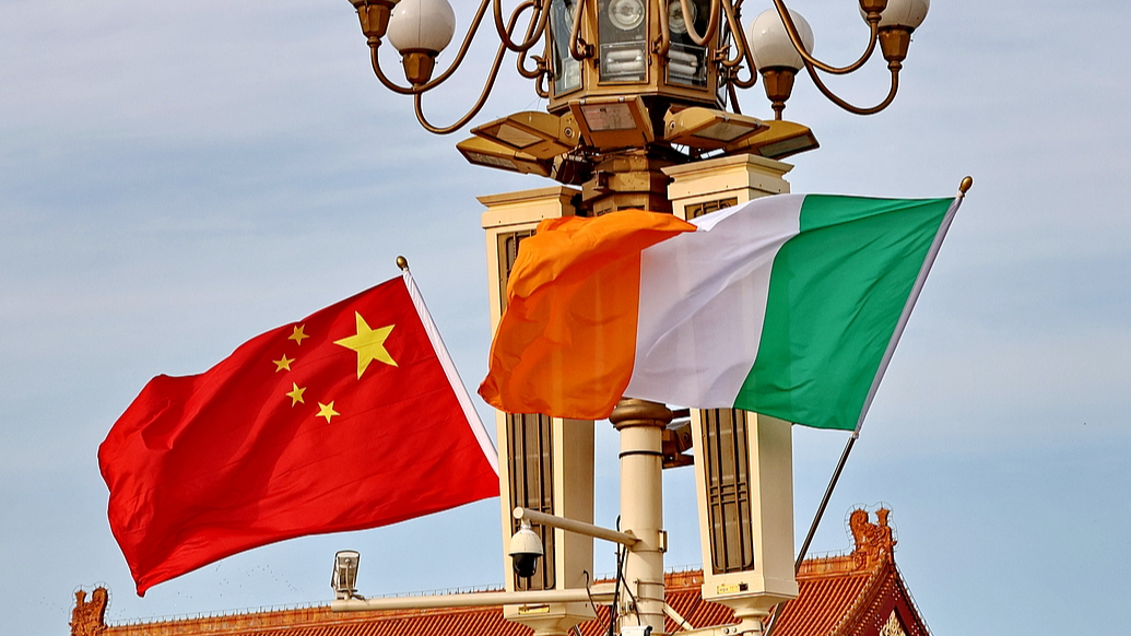 Premier Li calls for higher level of win-win results with Ireland