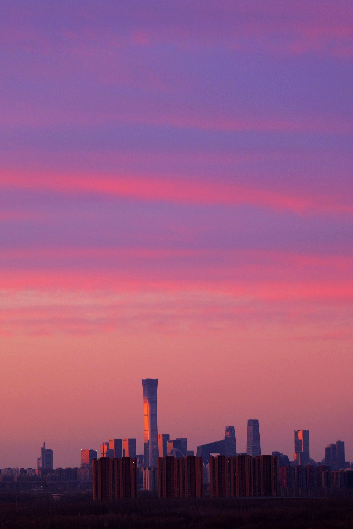 Splendid morning glow illuminates Beijing skyline