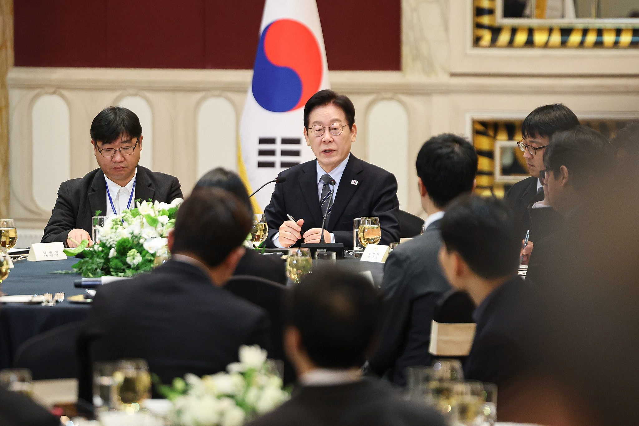 President of the Republic of Korea Lee Jae Myung attends a journalist luncheon in Shanghai, China, January 7, 2026. /VCG