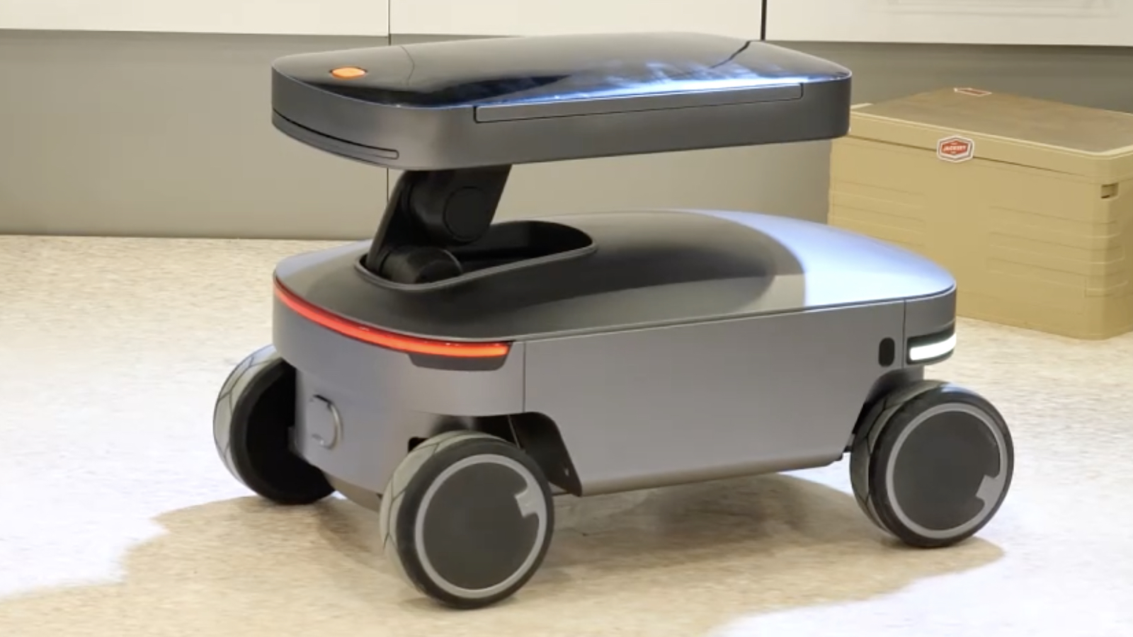 A robot powered by electricity generated from solar panels, exhibited at the CES in Las Vegas, the United States, January 8, 2026. /CMG