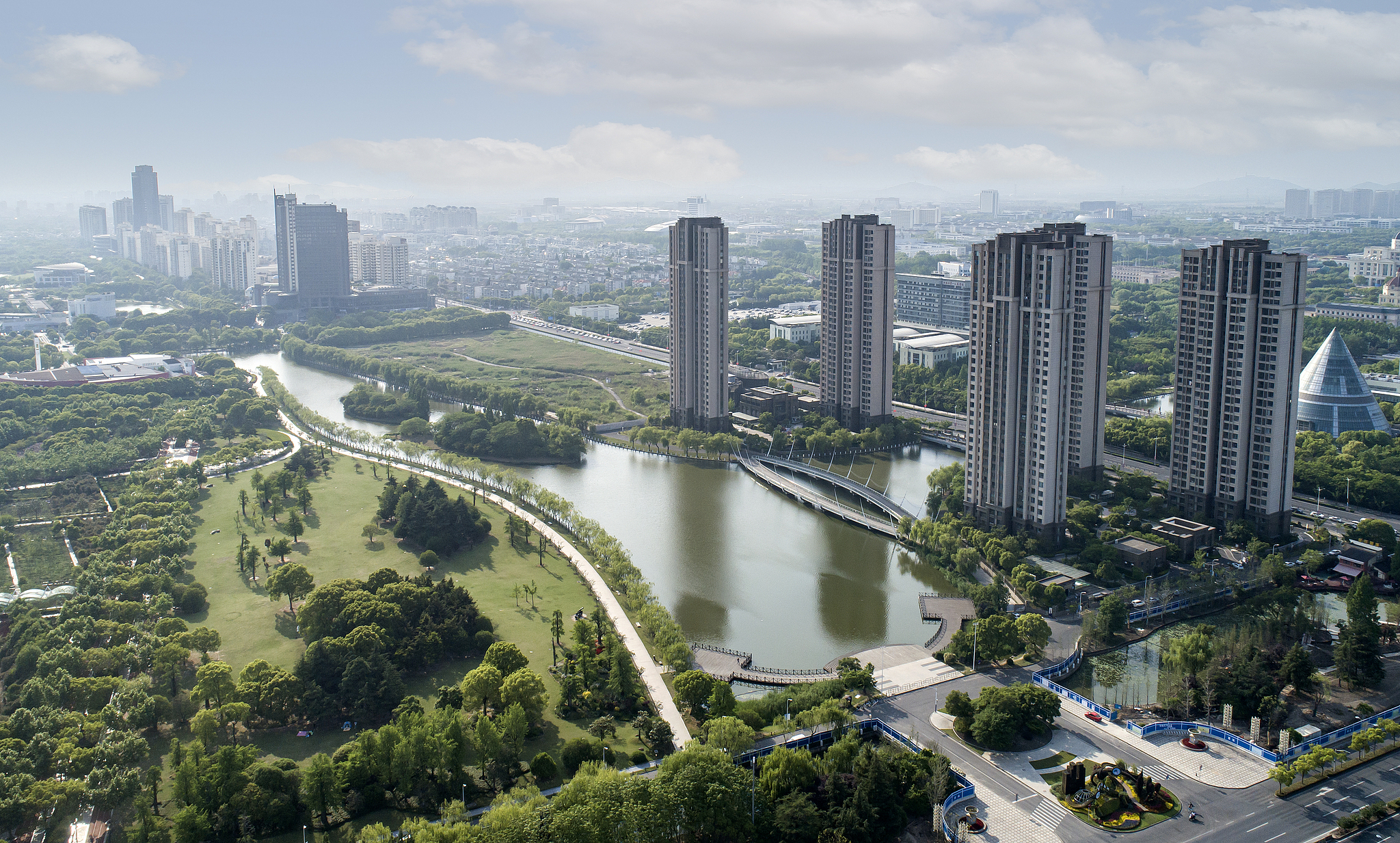 Songjiang New City Green Ecological Zone, Shanghai, China. /VCG photo