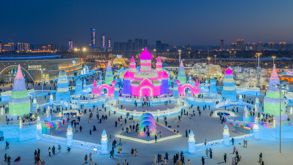 Live: World's largest ice-and-snow theme park in China's Harbin – EP. 7
