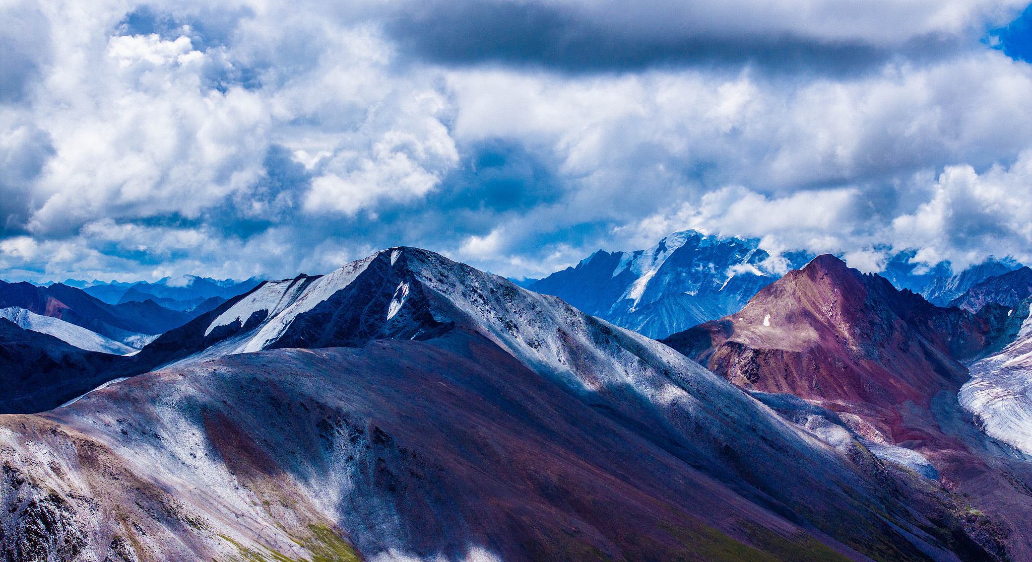 An aerial view of Nagqu, China's highest city with an average elevation of over 4,500 meters, in southwest China's Xizang Autonomous Region. /CFP