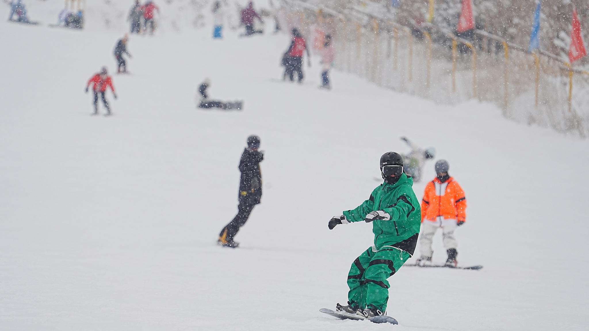 Live: Unlocking new trends in the ice and snow economy in China's Xinjiang