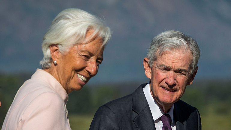 Federal Reserve Chairman Jerome Powell takes a walk outside of Jackson Lake Lodge with European Central Bank President Christine Lagarde during a break at the Jackson Hole Economic Policy Symposium in Moran, Wyoming, US, August 22, 2025. /VCG