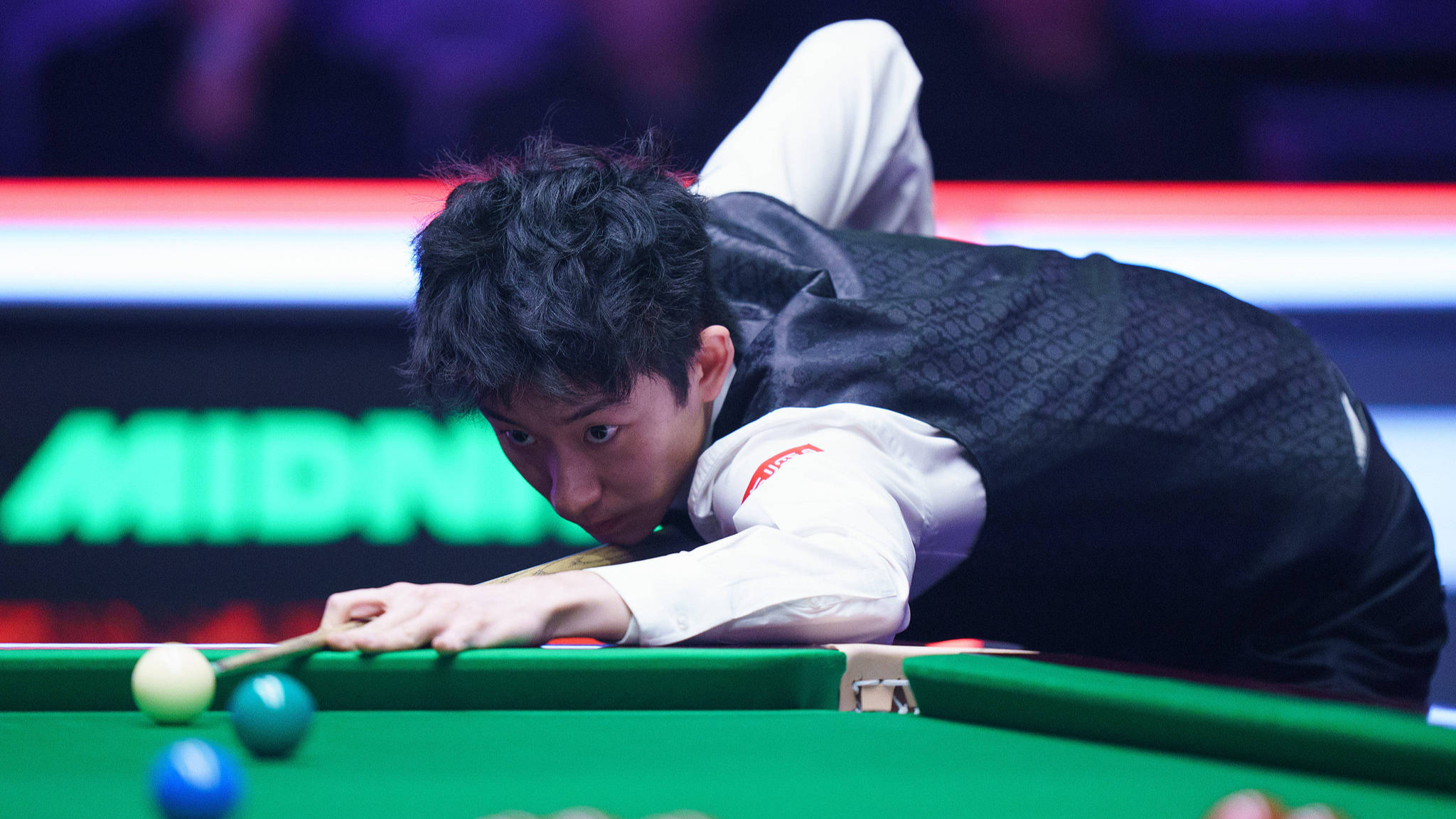 Wu Yize beats Xiao Guodong in all-Chinese quarterfinal at Masters