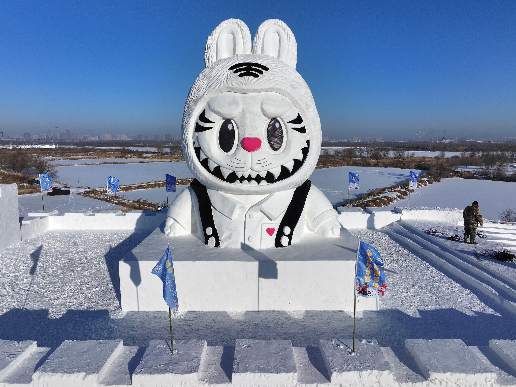 A snow sculpture of Labubu is seen at Harbin Music Park in Heilongjiang Province on January 17, 2026. /VCG