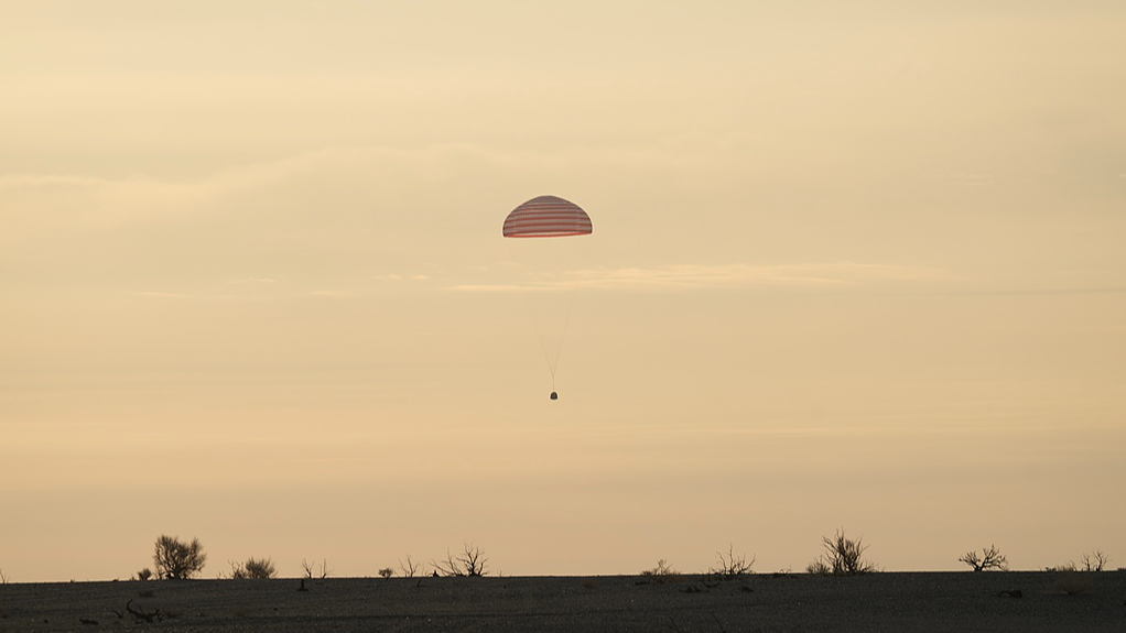 The return capsule of the Shenzhou-20 spaceship at the Dongfeng landing site in north China's Inner Mongolia Autonomous Region, January 19, 2026. /VCG