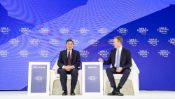 Beyond fragmentation: China's vision for global prosperity at Davos