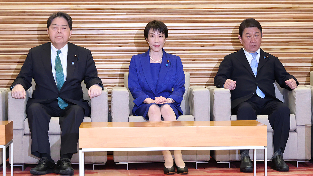 Japanese Prime Minister Sanae Takaichi (C) attends a cabinet meeting at the Prime Minister's Office in Tokyo, capital of Japan, January 23, 2026. /VCG