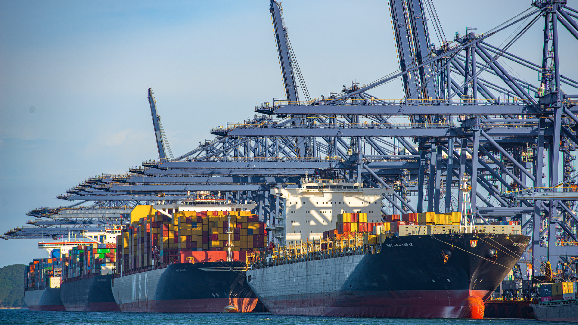 Infographics: Highlights of China's foreign trade in 2025