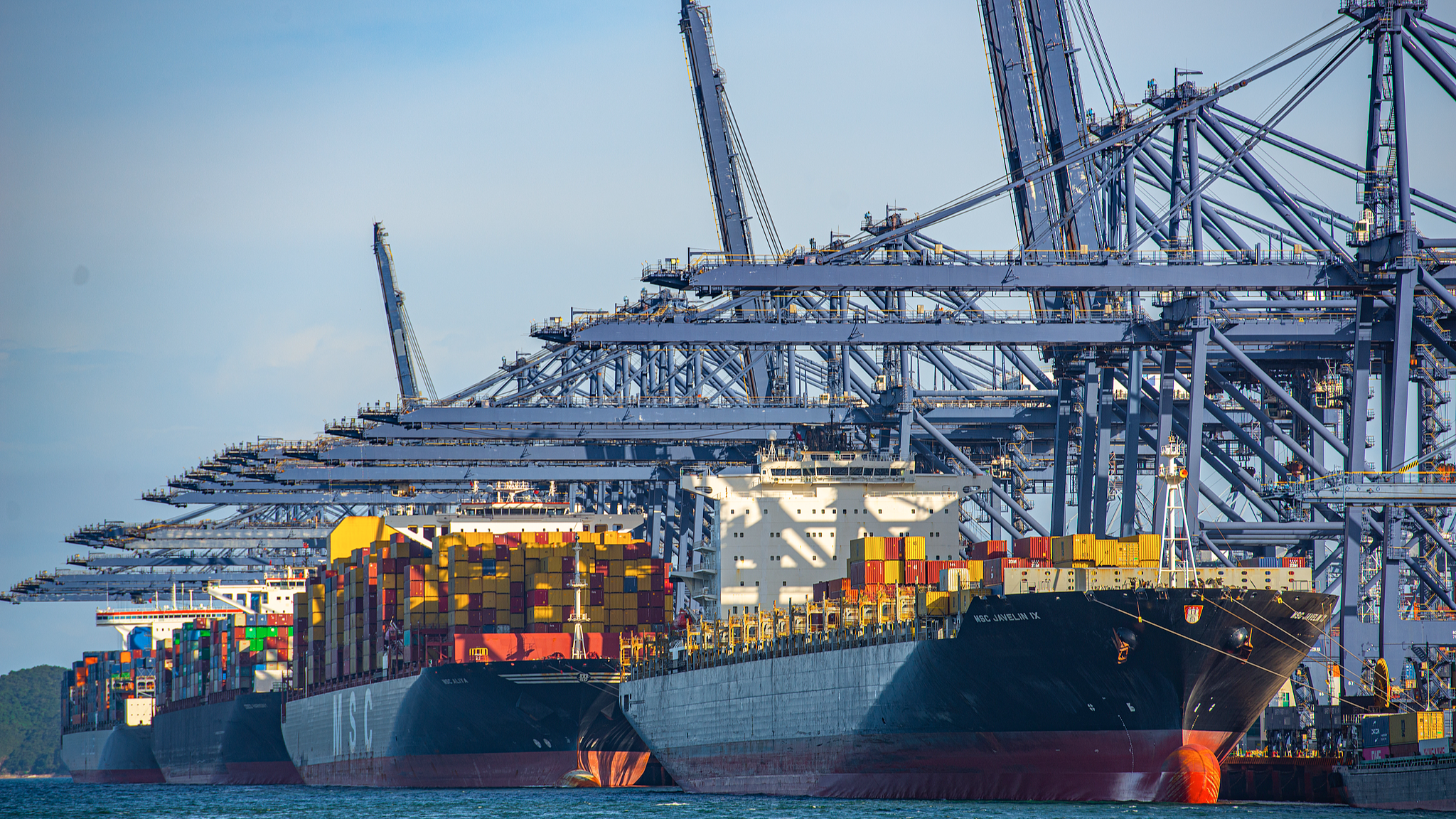 Infographics: Highlights of China's foreign trade in 2025