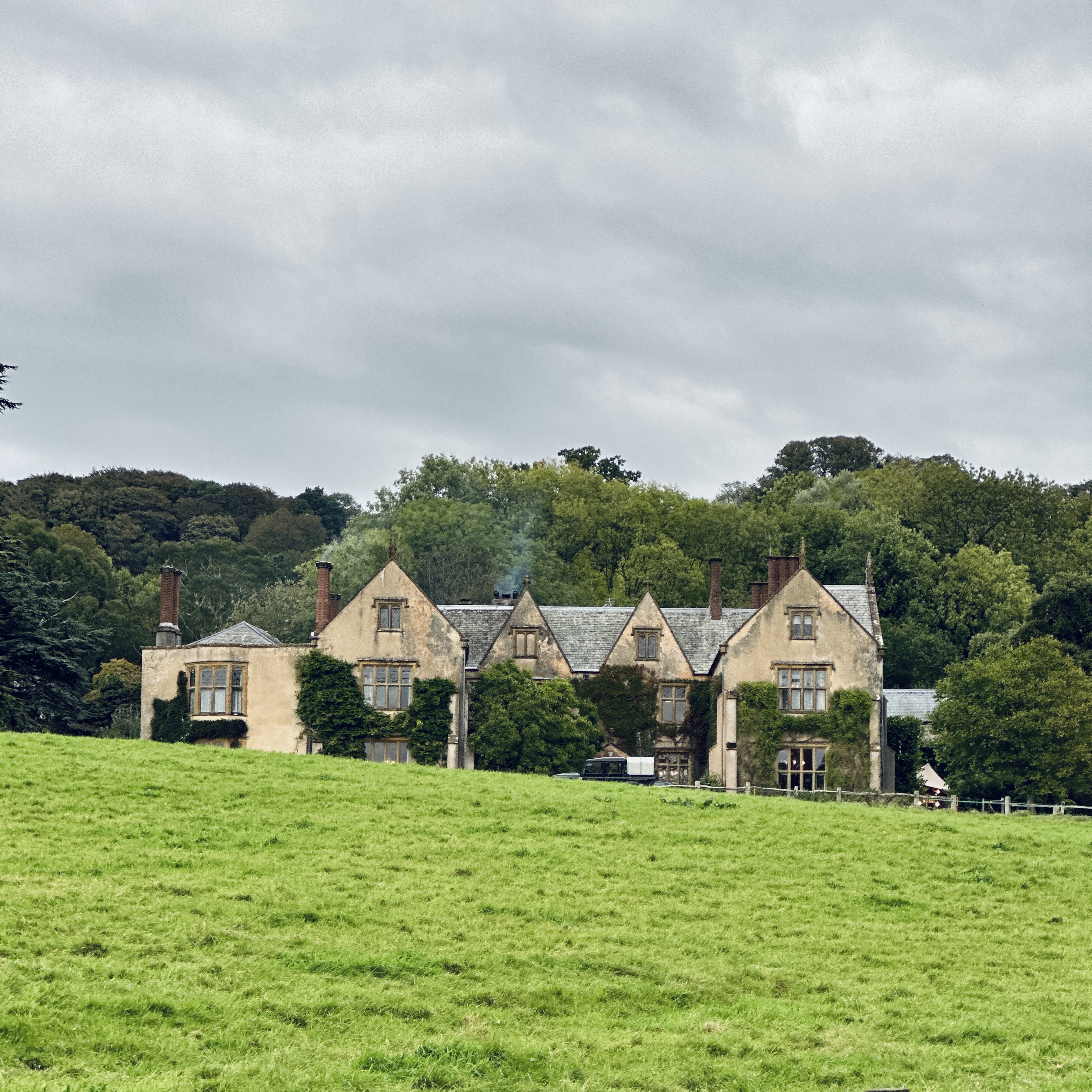 The Pig at Combe attracts visitors looking to experience the farm-to-table lifestyle and peacefulness of the Dorset countryside. /CGTN