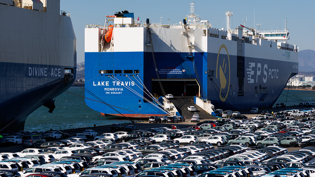Hyundai vehicles drive into a vehicle carrier cargo ship at a port near the company's plant in Ulsan, South Korea, January 21, 2026. /VCG