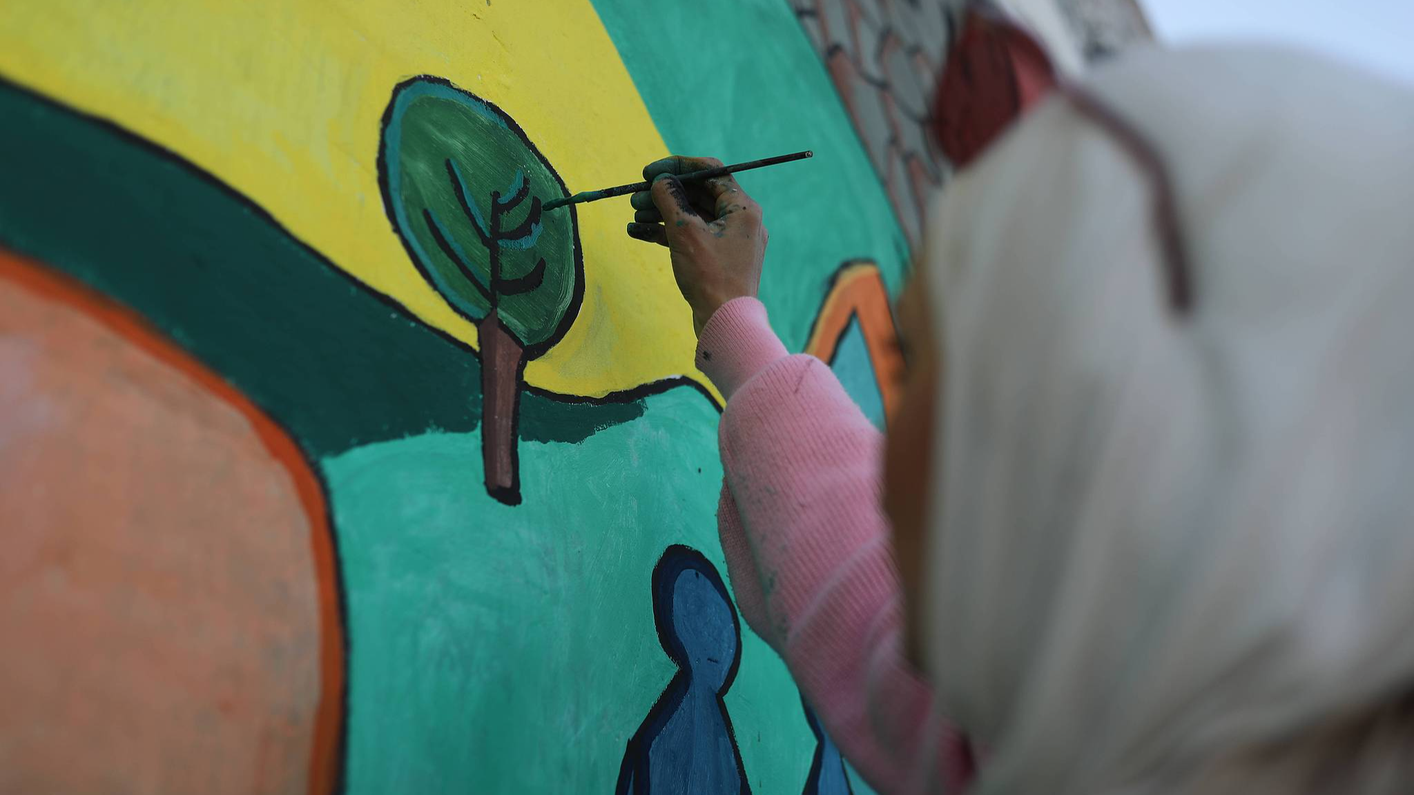 A group of young Palestinians artists painted murals depicting hope, in Gaza City, January 26, 2026. /VCG