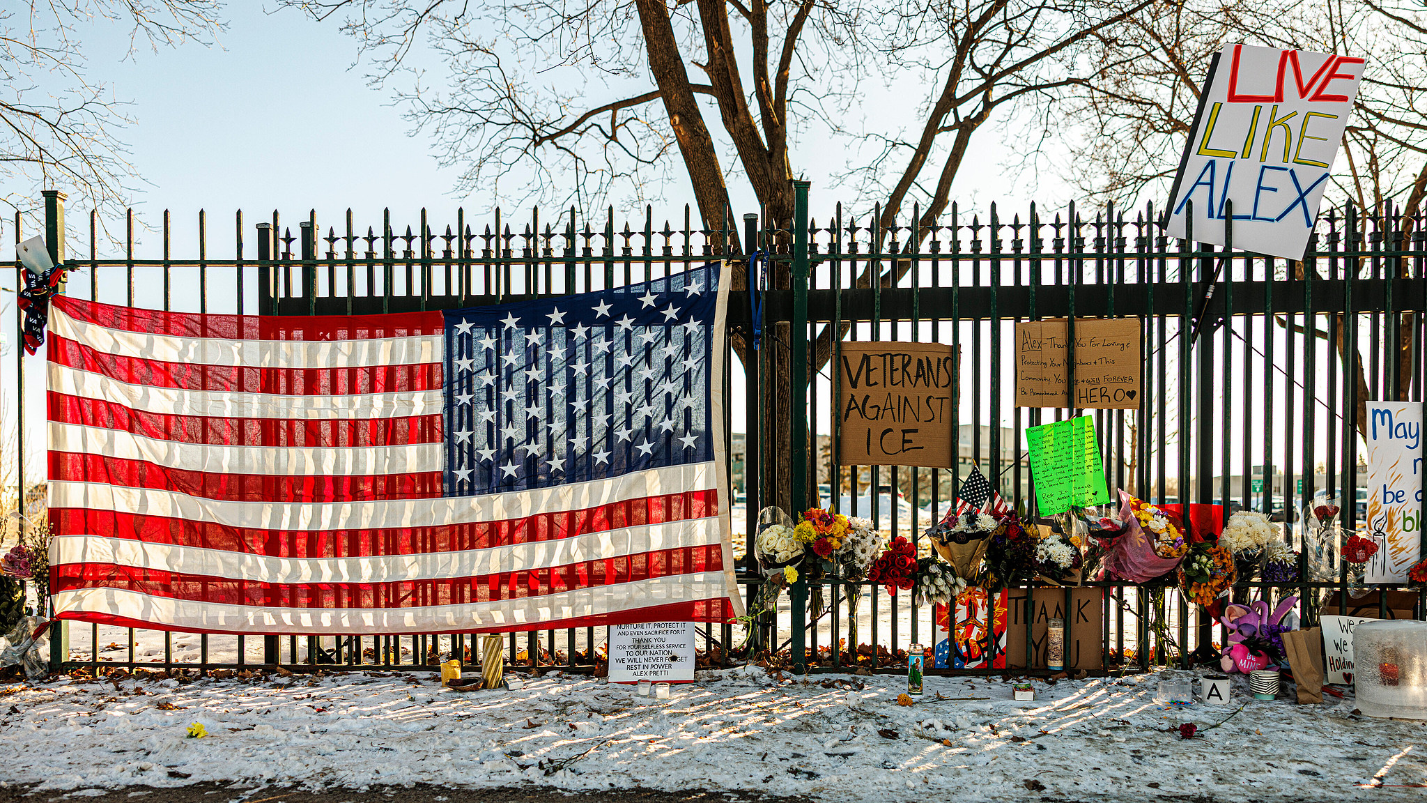 A memorial honoring Alex Pretti who was shot and killed by a U.S. Border Patrol agent during a federal enforcement operation is displayed outside the Minneapolis VA hospital, in Minneapolis, the U.S., January 27, 2026. /CFP