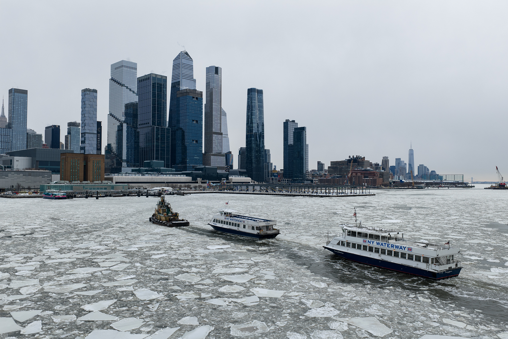 Ice floes and partially frozen sections of the Hudson River are seen following a heavy winter snowstorm in New York, the U.S., January 27, 2026. /VCG