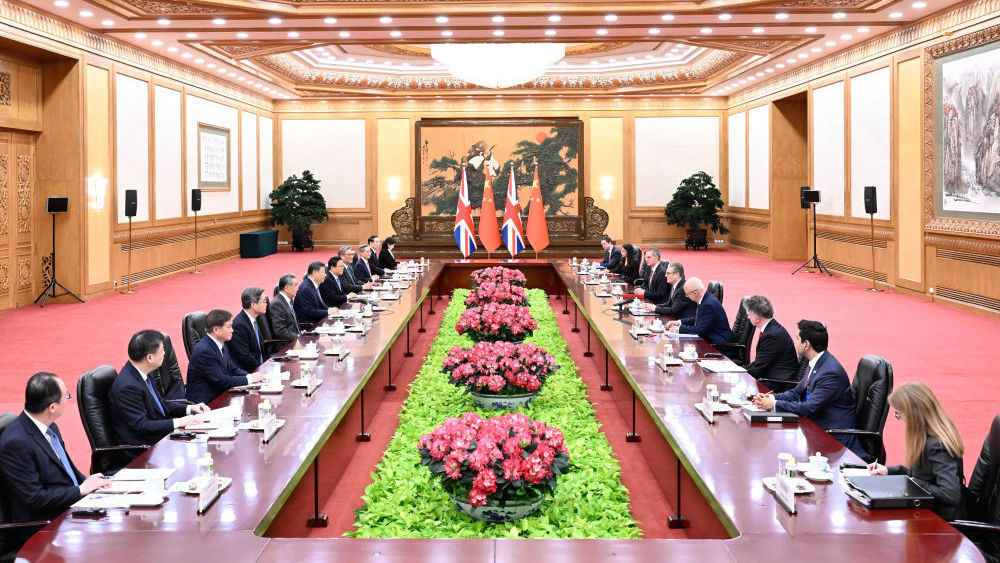 Chinese President Xi Jinping meets with British Prime Minister Keir Starmer, who is on an official visit to China, at the Great Hall of the People in Beijing, capital of China, January 29, 2026. /Xinhua