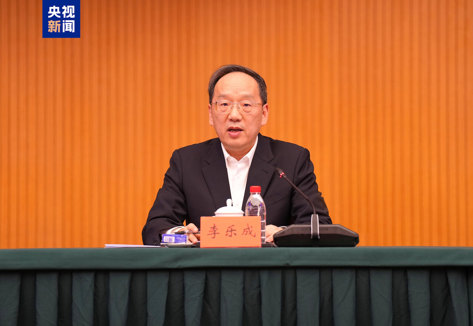 Li Lecheng, minister of Industry and Information Technology, addresses the signing event, Beijing, China, January 30, 2026. /CMG