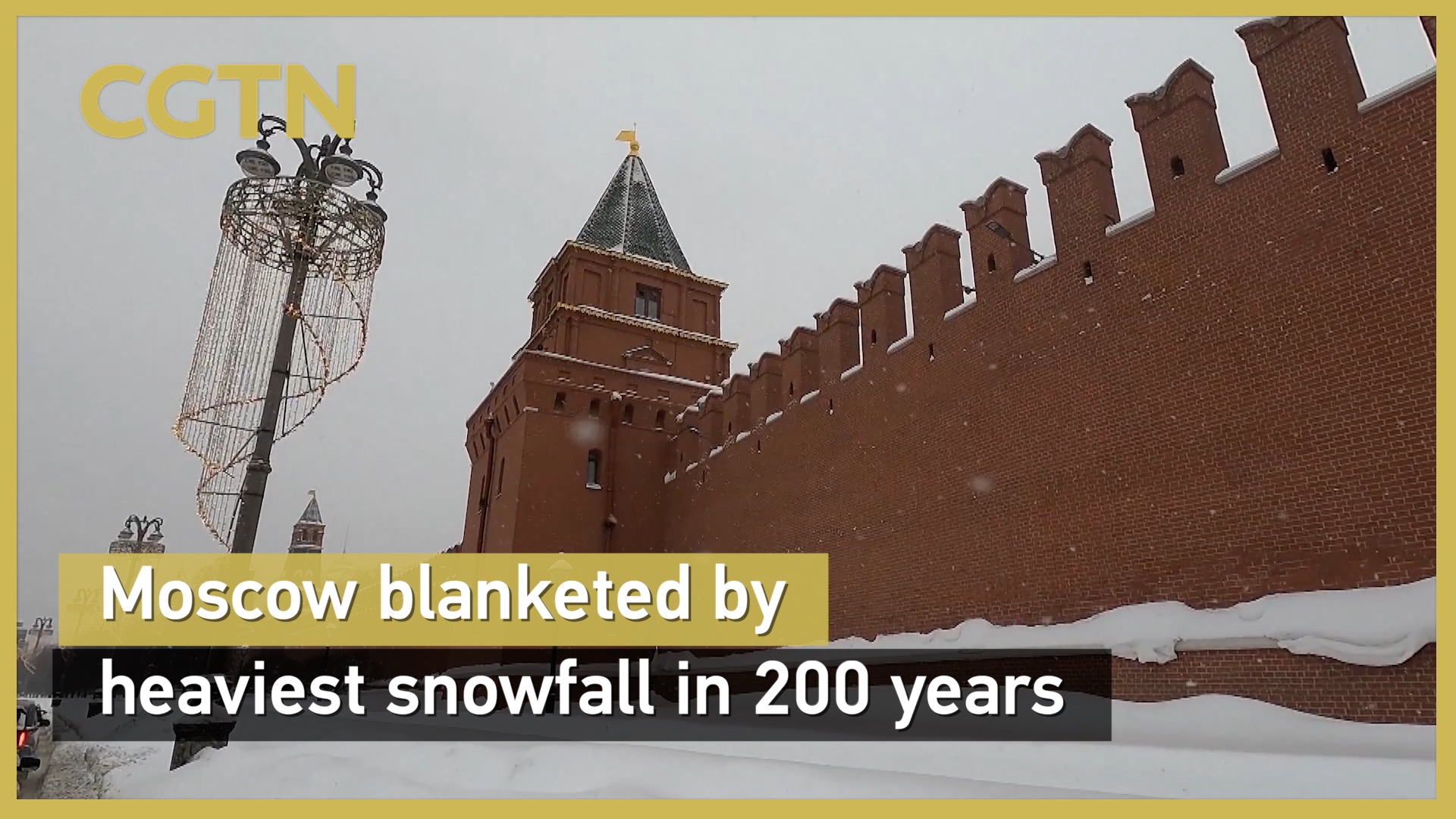 Moscow blanketed by heaviest snowfall in 200 years