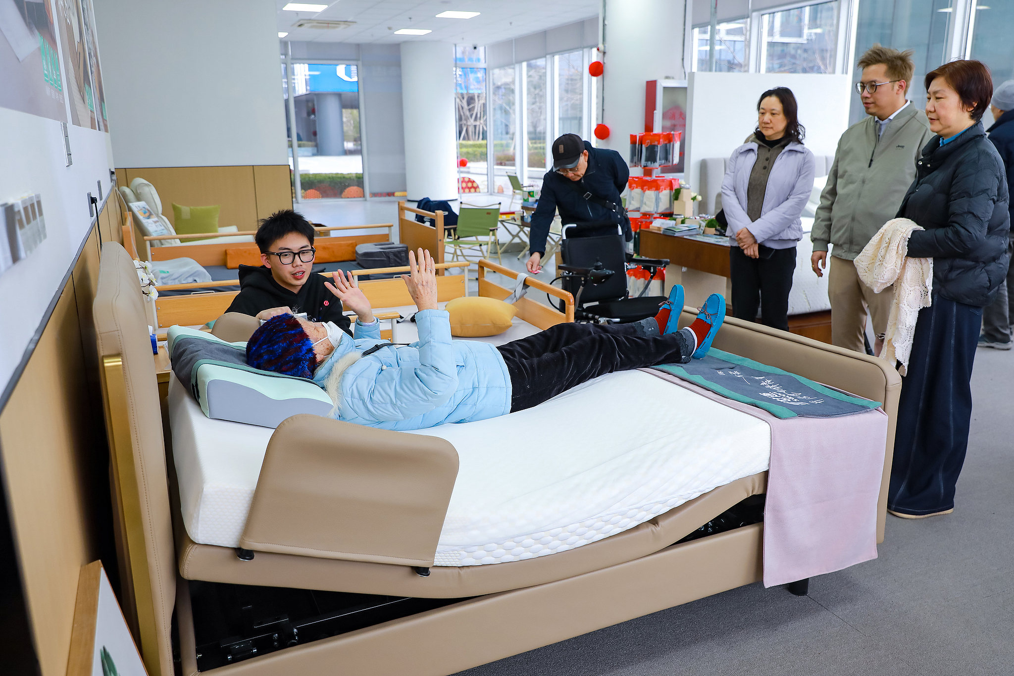 Shanghai: The silver economy linking well-being and industry