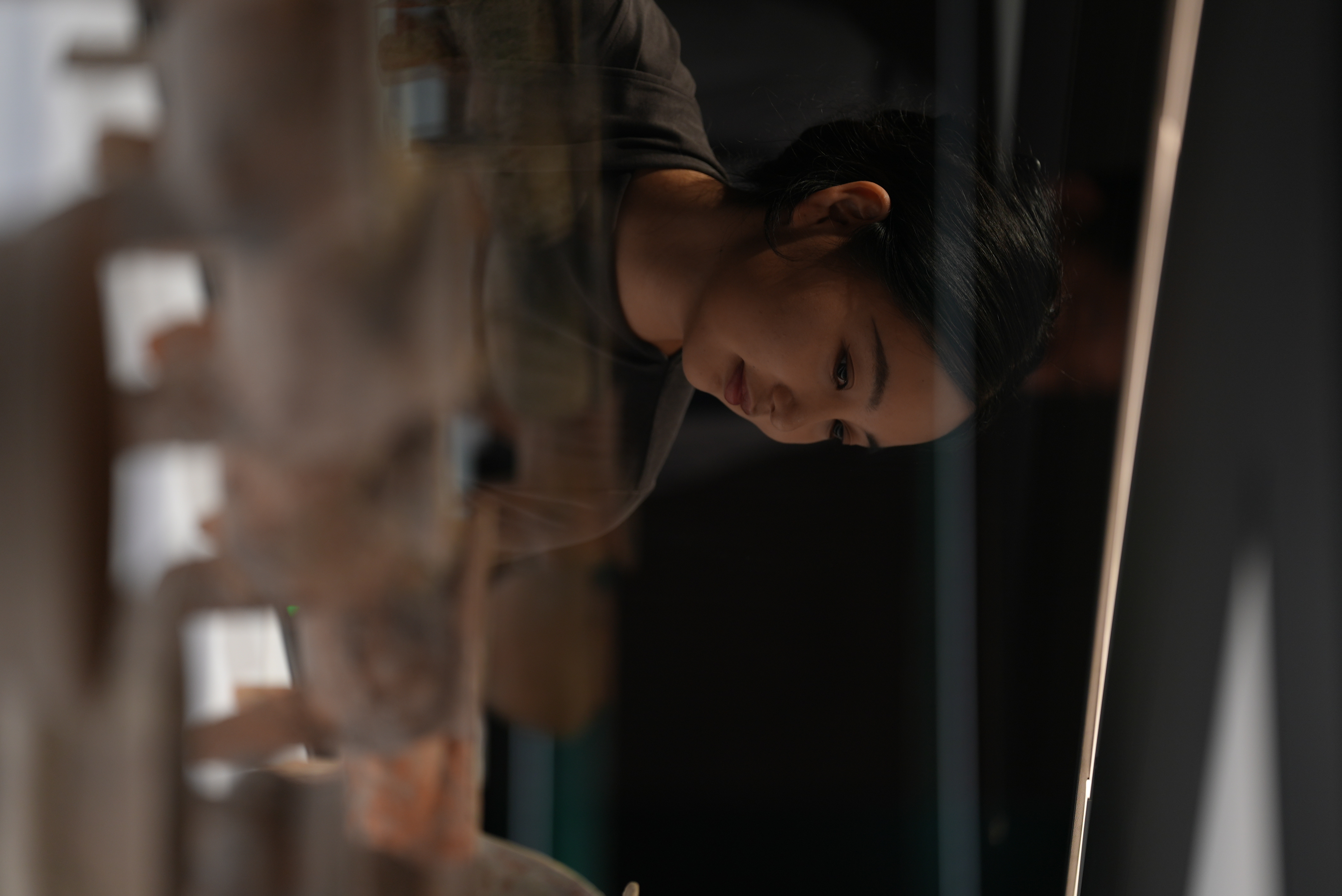 Cutting-edge technology seamlessly integrates with ancient history, using smart displays to guide visitors through the wonders of Yujiashan. /CGTN