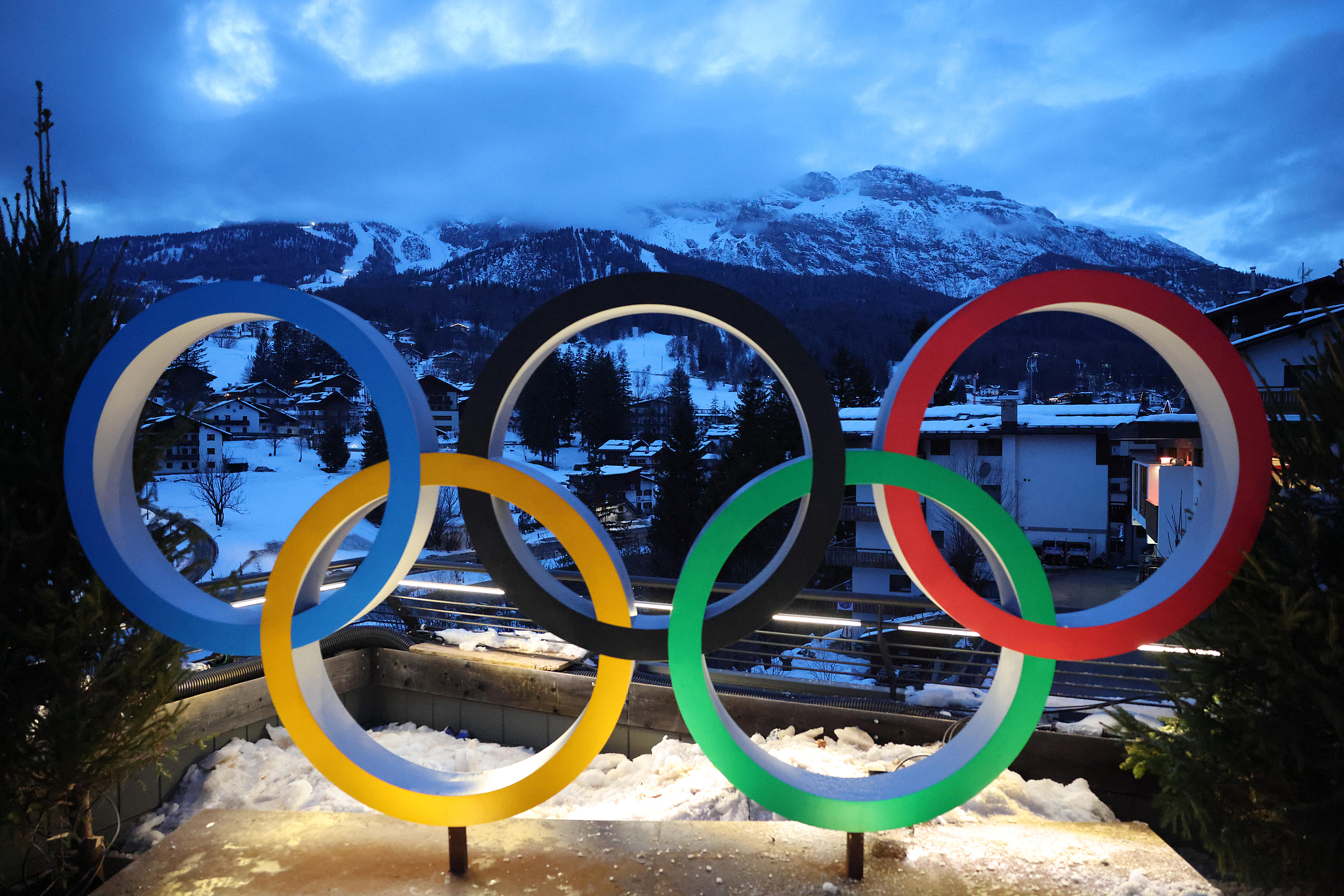 The five rings, the trademark of the Olympics, are seen in Cortina d'Ampezz, Italy on February 2, 2026. /VCG