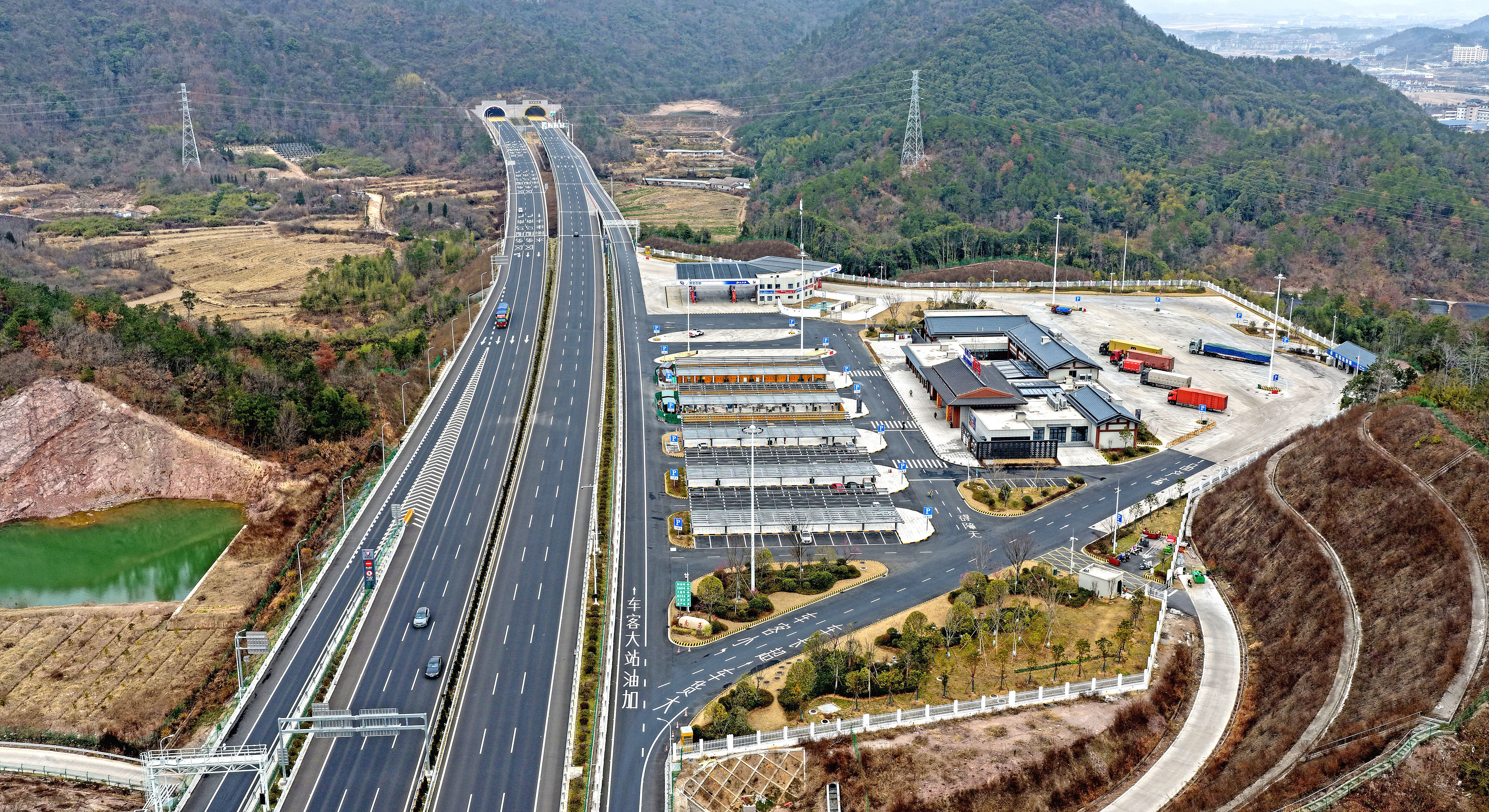 Workers are busy installing charging piles that will be in operation for the 2026 Spring Festival travel rush, Dongyang, east China's Zhejiang Province, January 29, 2026. /VCG